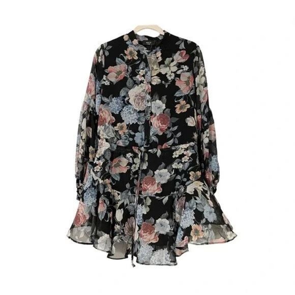 ✨VICI Collection Maxwell Dark Floral Dress✨ - Picture 6 of 7